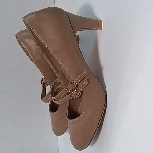 River Berry Mila Chunky Mid Heel Mary Jane Tan Heels Size 7 (S… - Picture 4 of 9